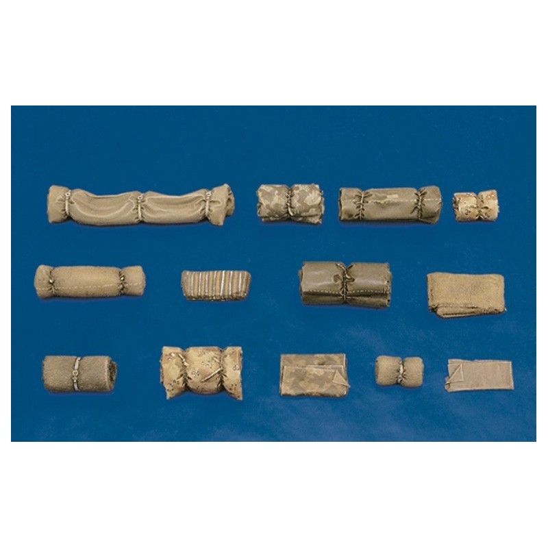 1:35 Tentpaks and bedrolls n.1 