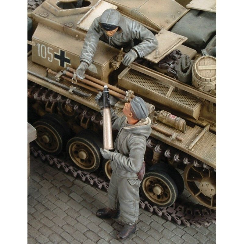 1:35 Stug III Crew German Russia 1943