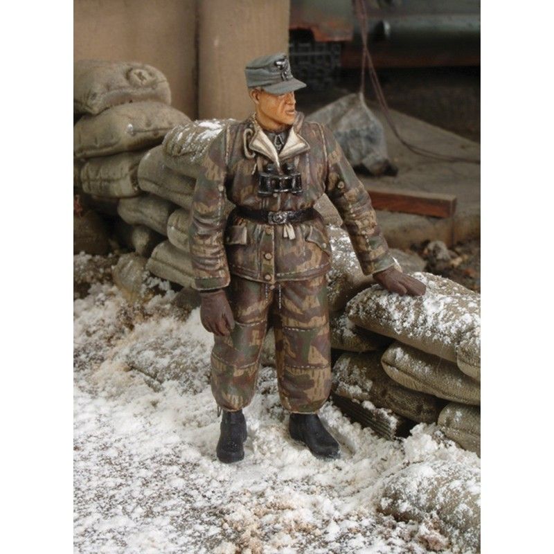 1:35 German tanker in winter dress - WWII