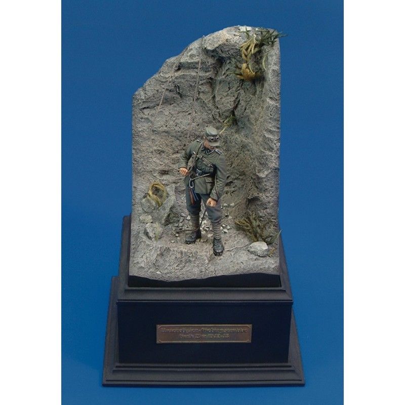 1:35 Unterofizier Gebirgstruppe - with base