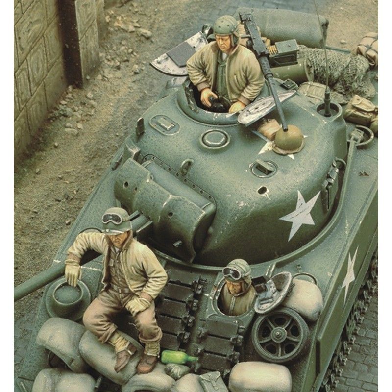1:35 U.S. Sherman crew - WWII