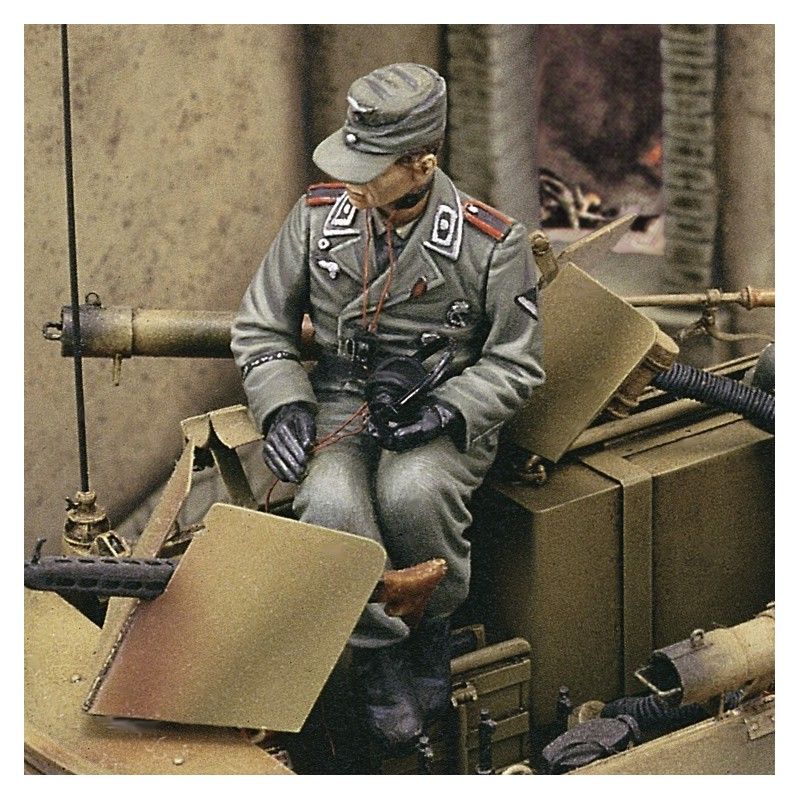 1:35 German tanker Herman Goring-WWII