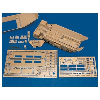 1:35 Sd. Kfz. 251D - Part 2 (tamiya)