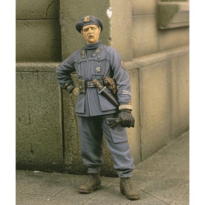 1:35 Italian Officer Btg. Azzurro WWII