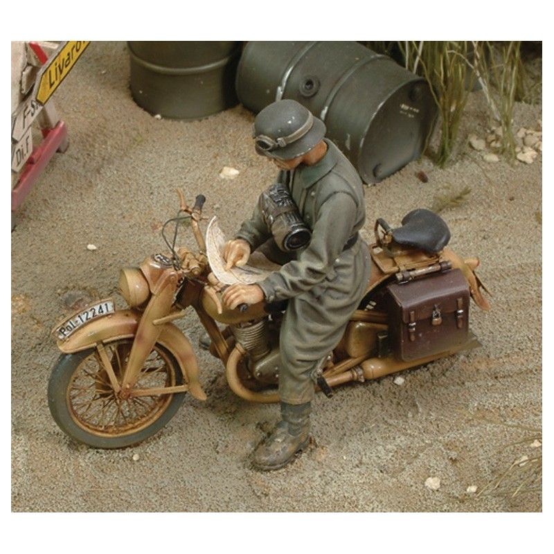 1:35 DKW German Motorcycle rider - WWII