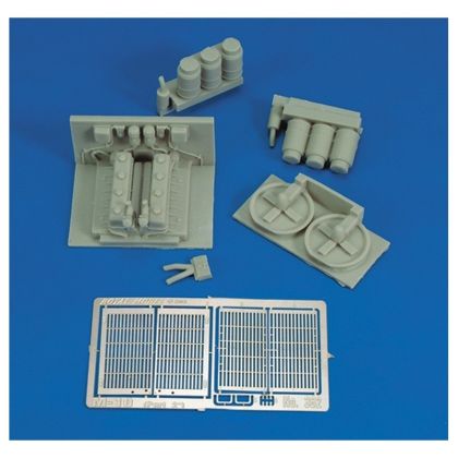 1:35 Engine M-10 (academy)