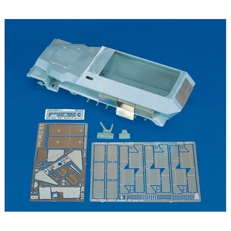 1:35 Sd.Kfz. 251C - Part 2 (dragon)