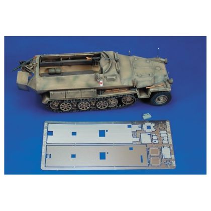 1:35 Sd.Kfz. 251C - Part 3 (dragon)