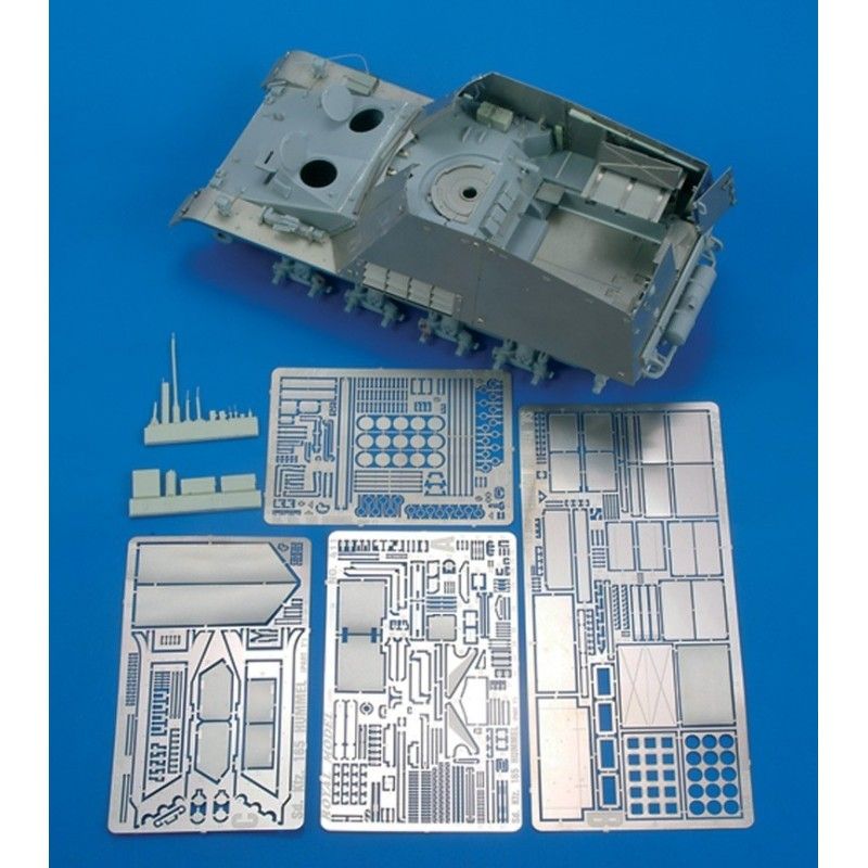 1:35 Sd. Kfz. 162 Hummel - Part 1 (dragon)