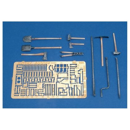 1:35 SD. Kfz. 250/251 Tool & Holder Set-WWII