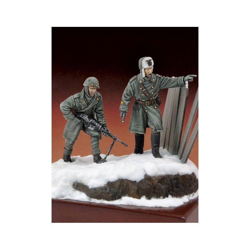 1:35 Italian infantryman and officer Russia 1943