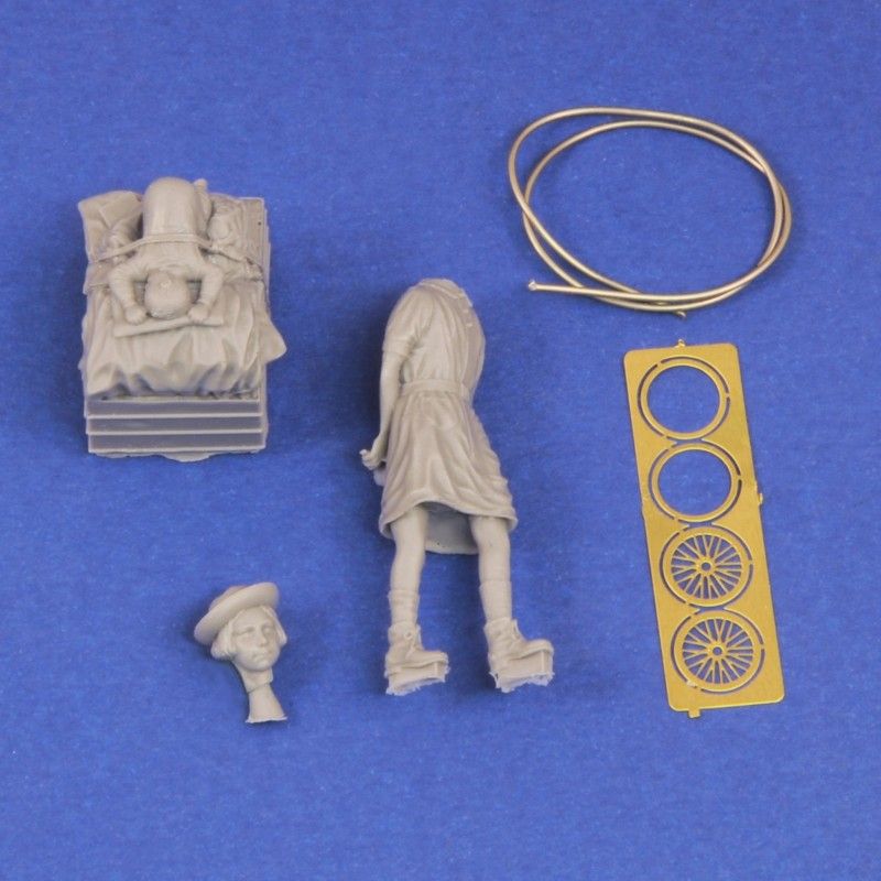 1:35 Girl with her stuff