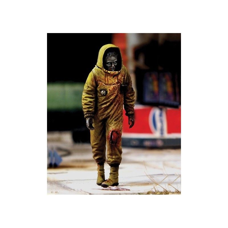 1:35 Zombie in NBC coverall Zombies serie