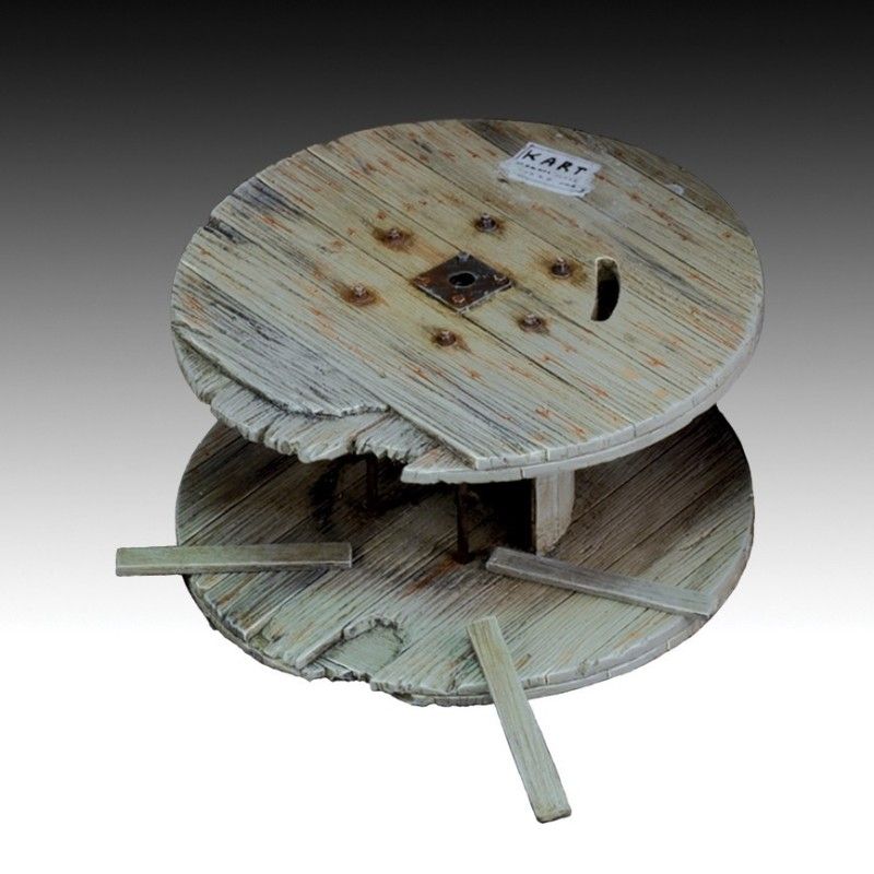1:35 Damaged cable reel 'diameter 60mm'