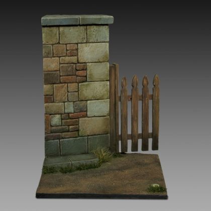 1:35/1:32 Base with wall and gate