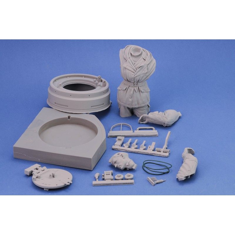 1:10 German tanker in winter dress with Tiger I Early cupola