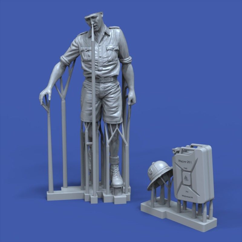 1:35 German DAK soldier holding jerrycan