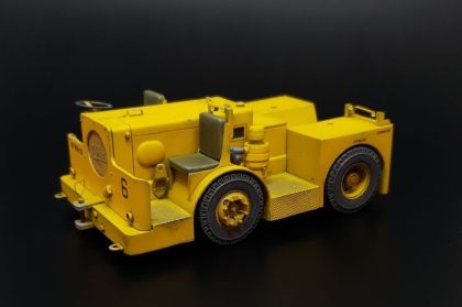 1:32 UK Flight Deck Tractor Tugmaster