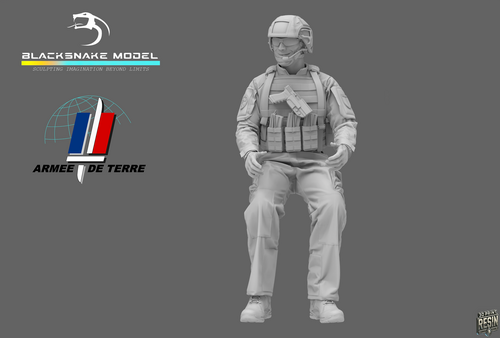 1:35 French Soldier 01