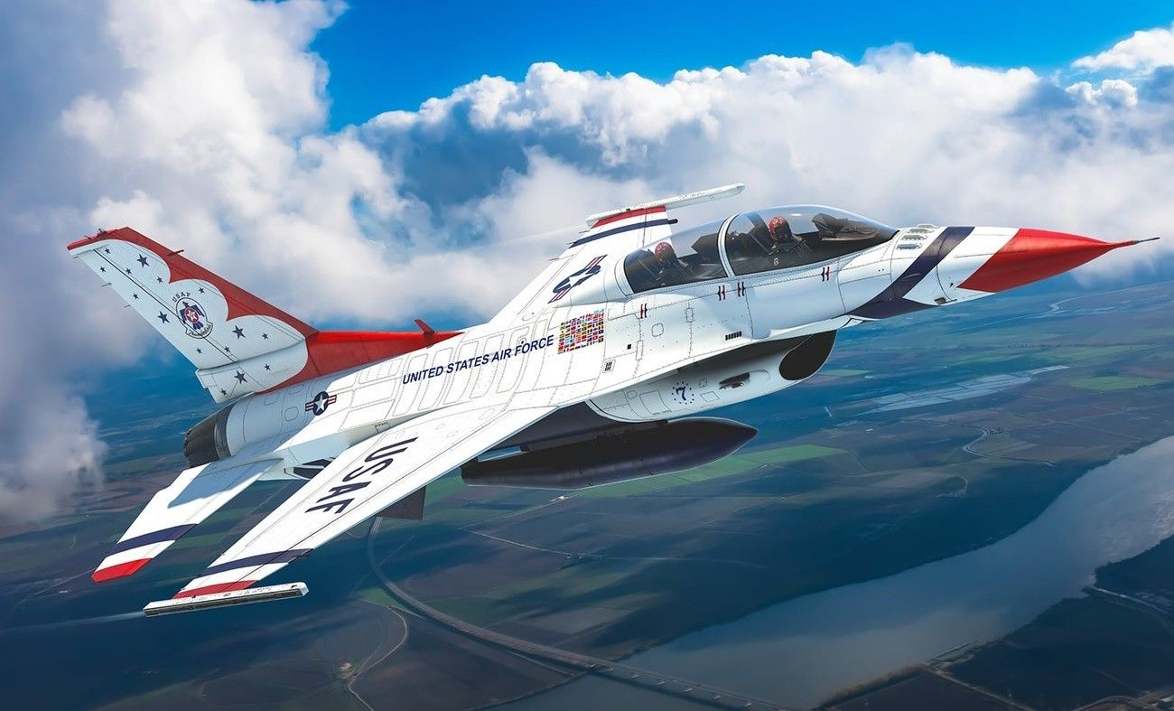 1:48 F-16D Viper Thunderbirds - Gold Series