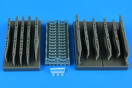1:48 A-10A/C Thunderbolt II pylons (academy)