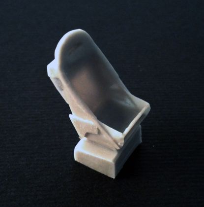 1:48 Junkers Ju-88 - un-armoured pilot seat for any Ju 88 kit (for AMT, Dragon, Hobbycraft, ICM, Monogram, Revell and Special Hobby kits)