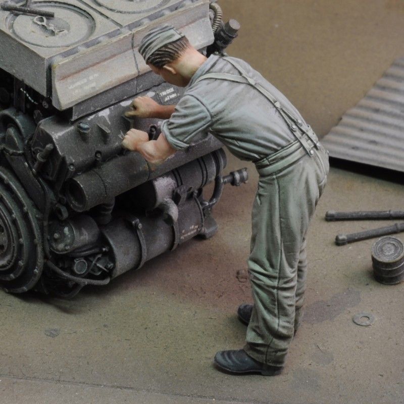 1:72 German soldier at work - WWII