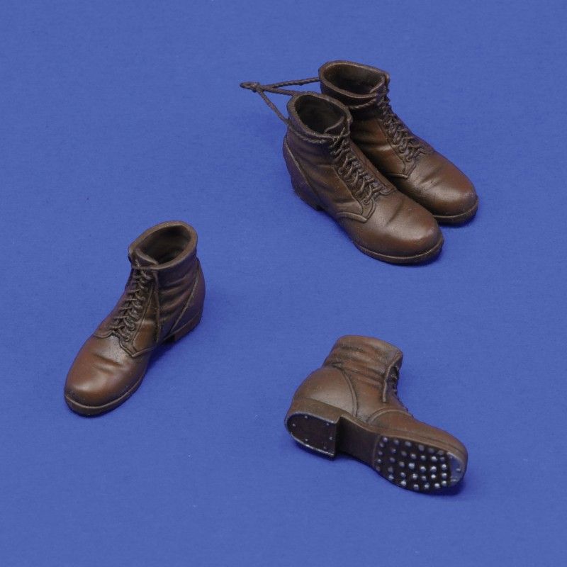 1:16 German infantry boots - WWII