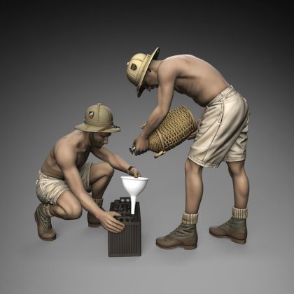 1:35 German DAK soldiers battery maintenance