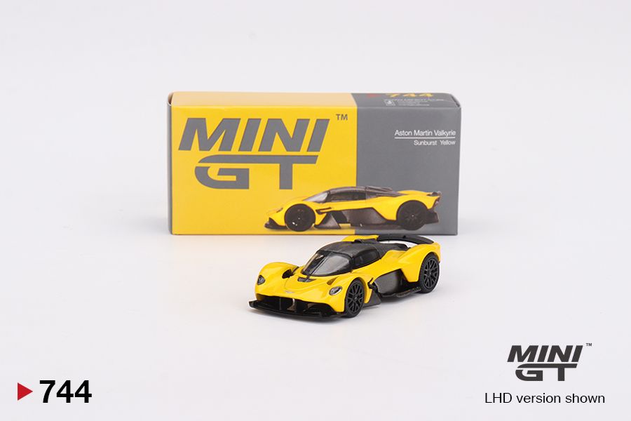 1:64 Aston Martin Valkyrie Sunburst Yellow