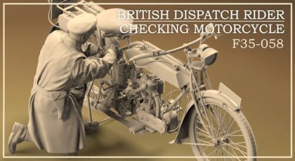 1:35 British Dispatch Rider Checking Motorcycle