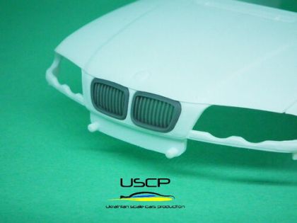 1:24 BMW E46 Front Grill Early Type (NuNu)