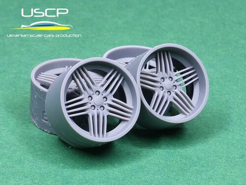 1:24 Alpina Dynamic 20 + tires