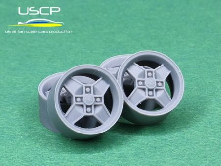 1:24 Cromodora CD30 13 + tires