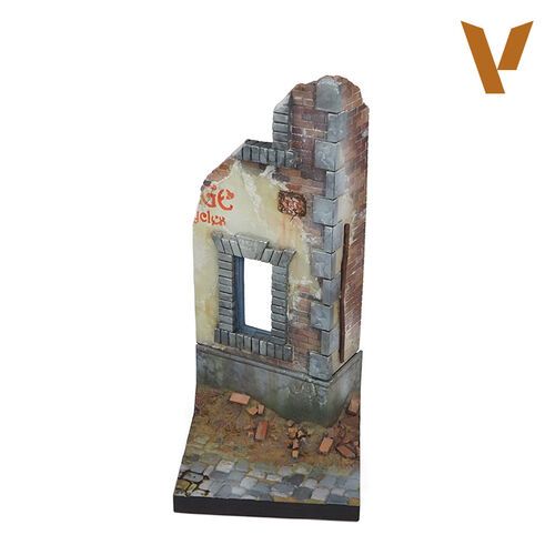 1:35 Ruined Street Corner