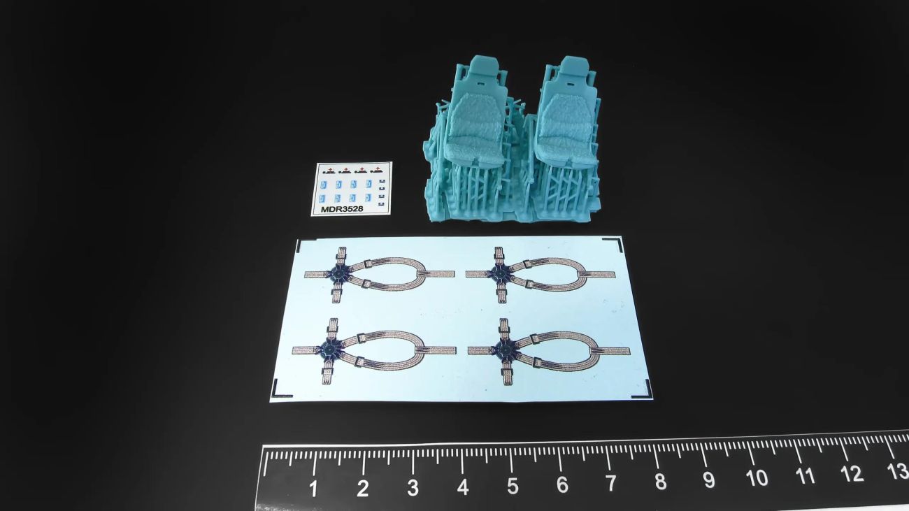 1:35 Pilot seats for Sikorsky UH-60, SH-60, MH-60 late