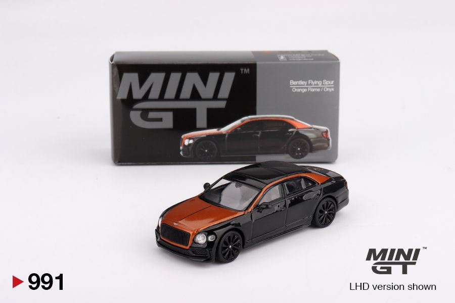 1:64 Bentley Flying Spur 2024 Orange Flame/Onyx