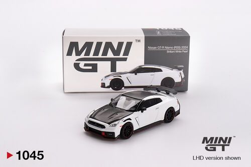 1:64 Nissan GTR (35) Nismo Brilliant White Pearl 2024