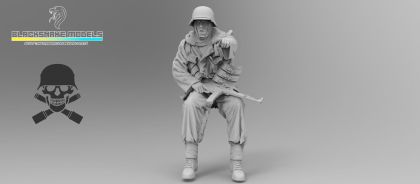 1:35 German WWII Waffen SS Totenkopf Division - Soldier No.10 (1 Figure)