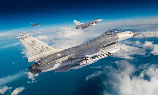 1:48 F16V Block 20 Fighting Falcon Block (ROCAF / Taiwan) 2 in 1 double and single seater