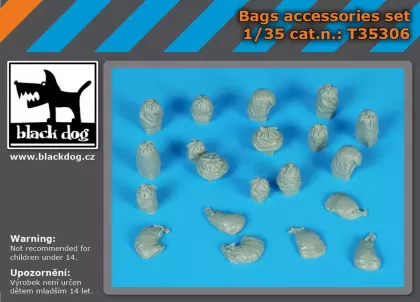 1:35 Bags assessories set