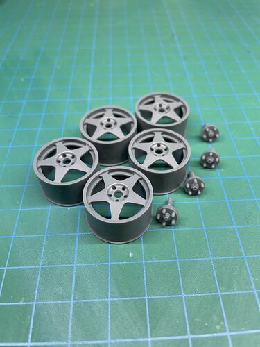 1:24 Speedline 5/5 18'' Wheels (5 pcs)