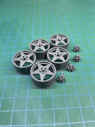 1:24 Speedline 5/5 18'' Wheels (5 pcs)