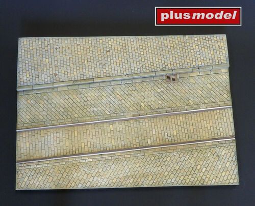 1:35 Display Base - Cobblestone Street with Tram Tracks