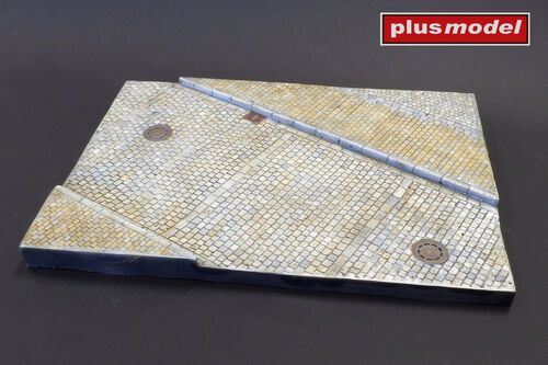 1:35 Display Base - Cobblestone Street with Sidewalk