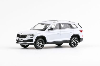 1:43 Škoda Kodiaq FL (2021) – bílá Moon metalíza