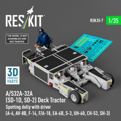 1:35 A/S32A-32A (SD-1D, SD-2) Deck Tractor Spotting dolly with driver