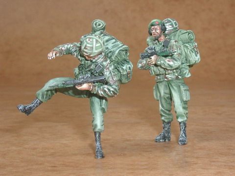 1:35 British modern soldiers part I.