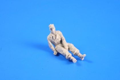 1:35 German WW II Hetzer Crewmember