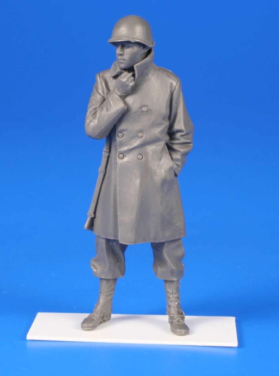 1:35 US WWII Sodier w/winter coat and an M1 rifle - Belgium 1944